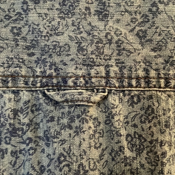 Zipcode By Ricky Singh Shirt SZ L Slim Fit Denim Blue with Floral Design Button - Picture 11 of 11